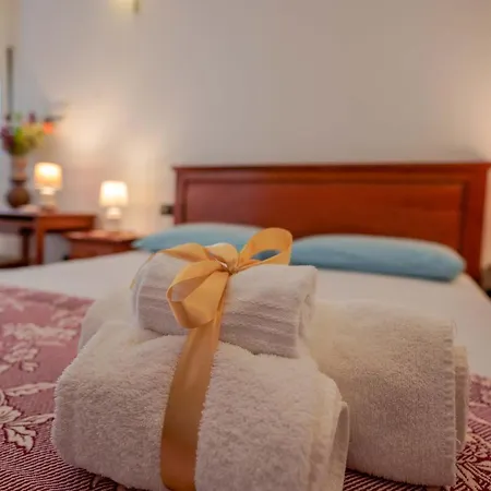 Bed & Breakfast Cairoli Exclusive 3*